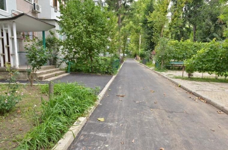 Реабилитация внутридомовых дворов предусматривает текущий ремонт площади около 60 тыс кв.м.