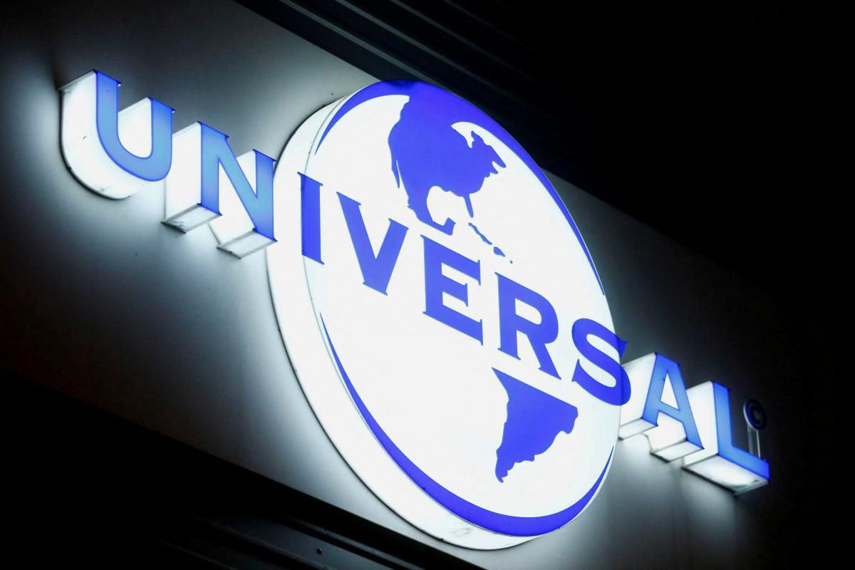 Universal Music Group приостанавливает свою работу в России.