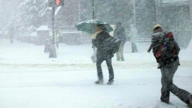 Iarna nu se lasă dusă. Meteorologii au anunțat când revin ninsorile