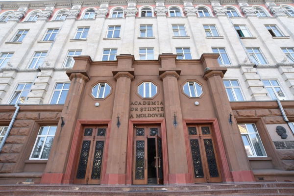 Popovici: Academia de Științe e vândută pe bucăți.