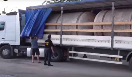 Transporta 15 mii de litri de alcool etilic fără acte de provenienţă. Foto: jurnal.md