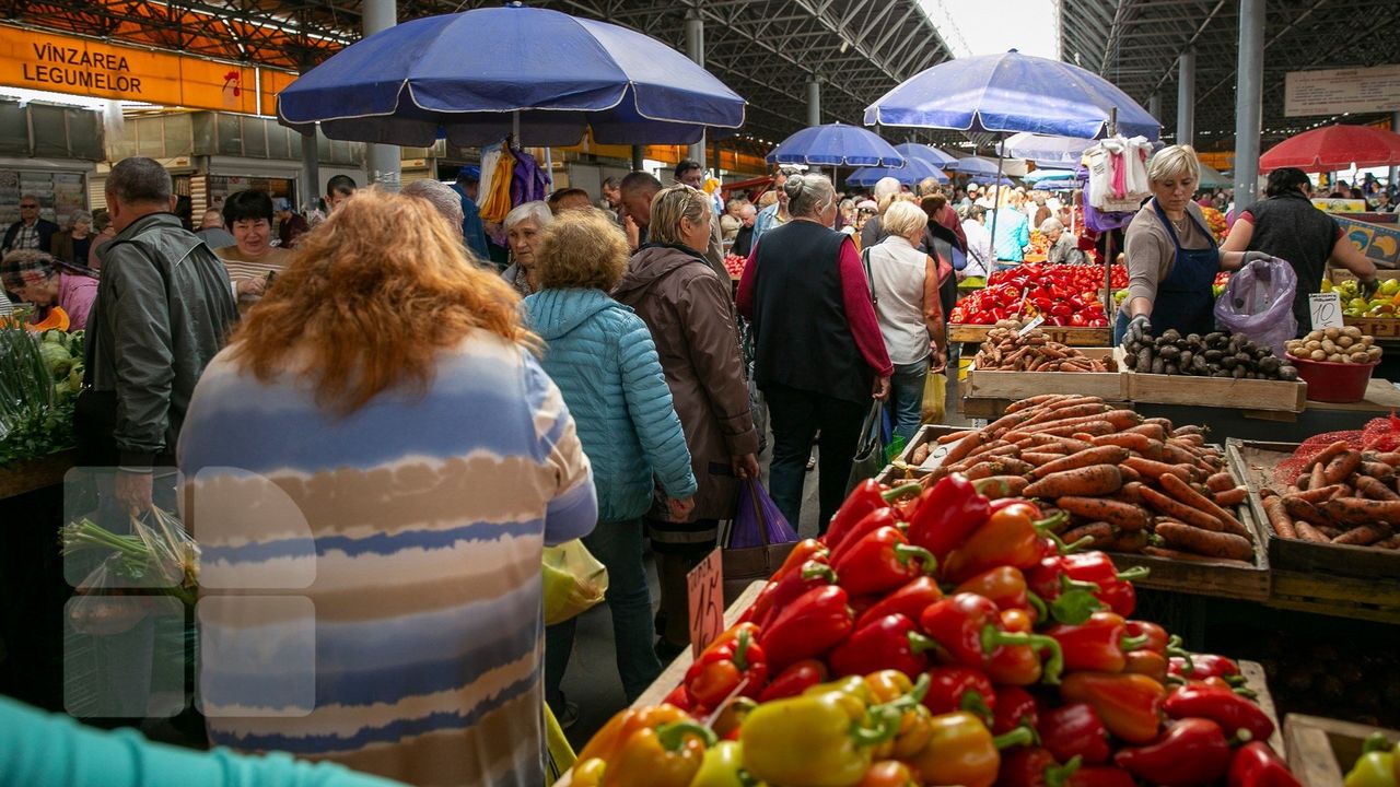 Жители Молдовы жалуются на повышение цен на продукты.