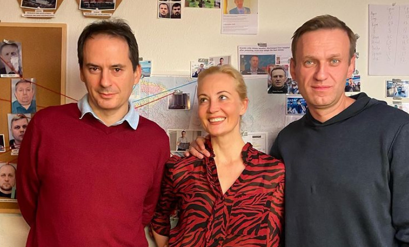 Христо Грозев рассказал, как он нашел возможных отравителей Навального.