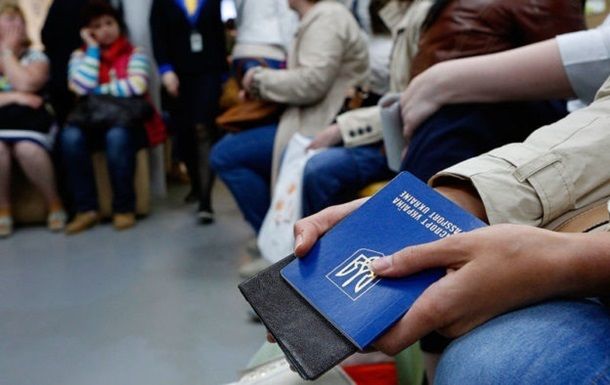 В Украине приостановили выдачу биометрических паспортов.
