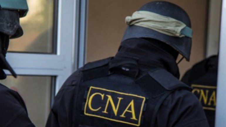 Контролёр Оргеевской автостанции был задержан прокурорами по борьбе с коррупцией и офицерами НЦБК. 