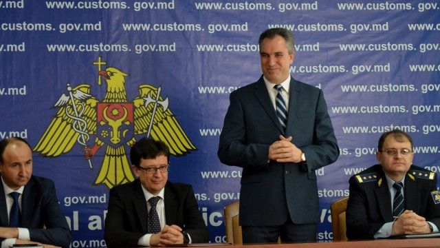 Виталий Врабие был назначен указом министра финансов Октавианом Армашу.