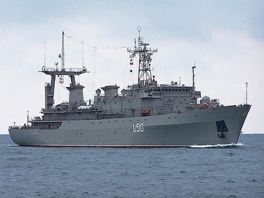 «Славутич» оставался последним военным кораблем, над которым до недавнего времени развевался украинский флаг.