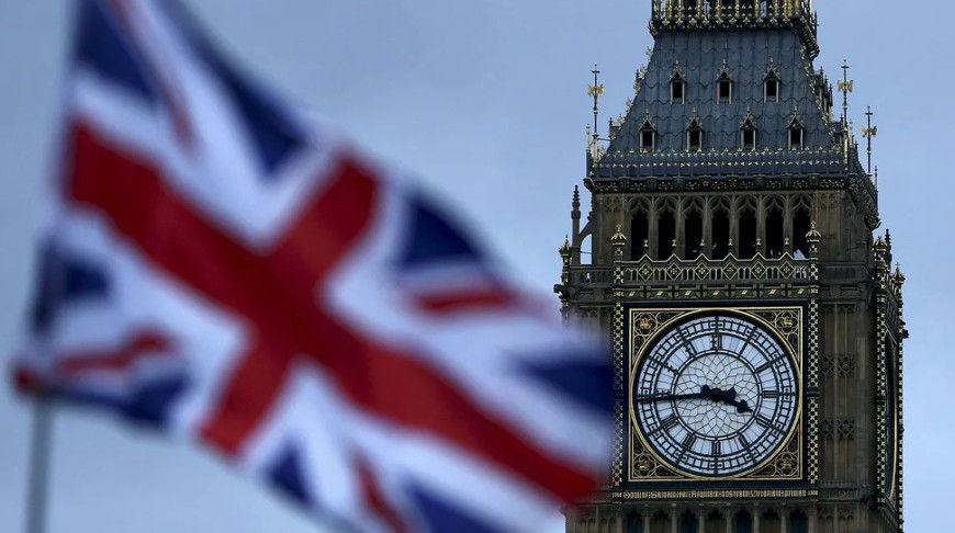 Госслужащая в Британии проиграла иск о дискриминации за обращение умная женщина.