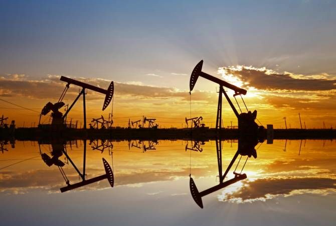 Цена нефти Brent поднялась выше $33.
