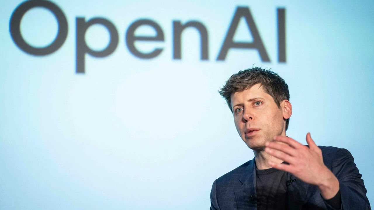 OpenAI recrutează angajați de la Apple pentru a dezvolta propriile gadgeturi.