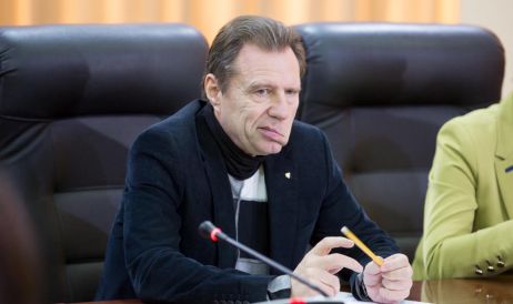 Eduard Cosovski, fost şef al aşa-­zisei bănci republicane transnistrene şi adjunctul său au fost arestaţi. Foto: mold-street.com