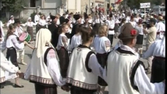 Фольклорный ансамбль "Дрэгайка" из села Пырлица Унгенского района на международный фестиваль в Литву сопровождали 12 поклонников. Фото: