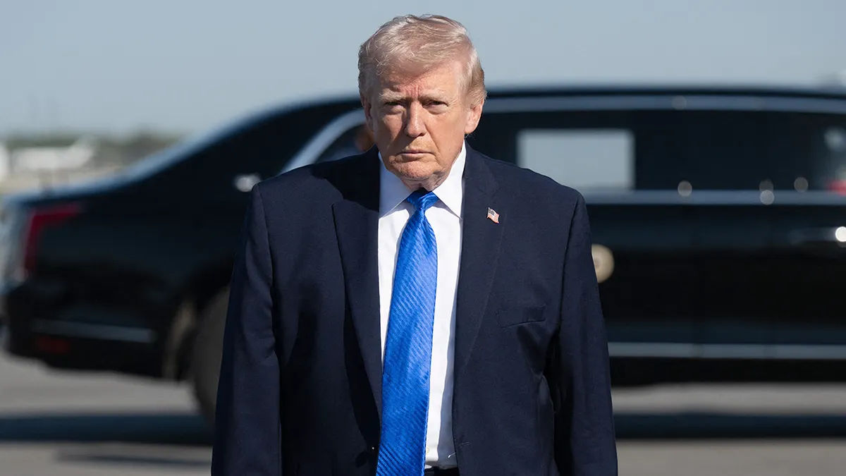 Трамп первым из президентов США лично явился на заседание Верховного суда.