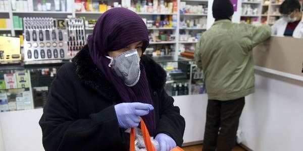 Долгожительница Ирана поборола коронавирусную инфекцию.