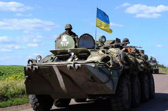 Украинские силовики провели перегруппировку сил и выстраивают линию обороны на востоке страны.