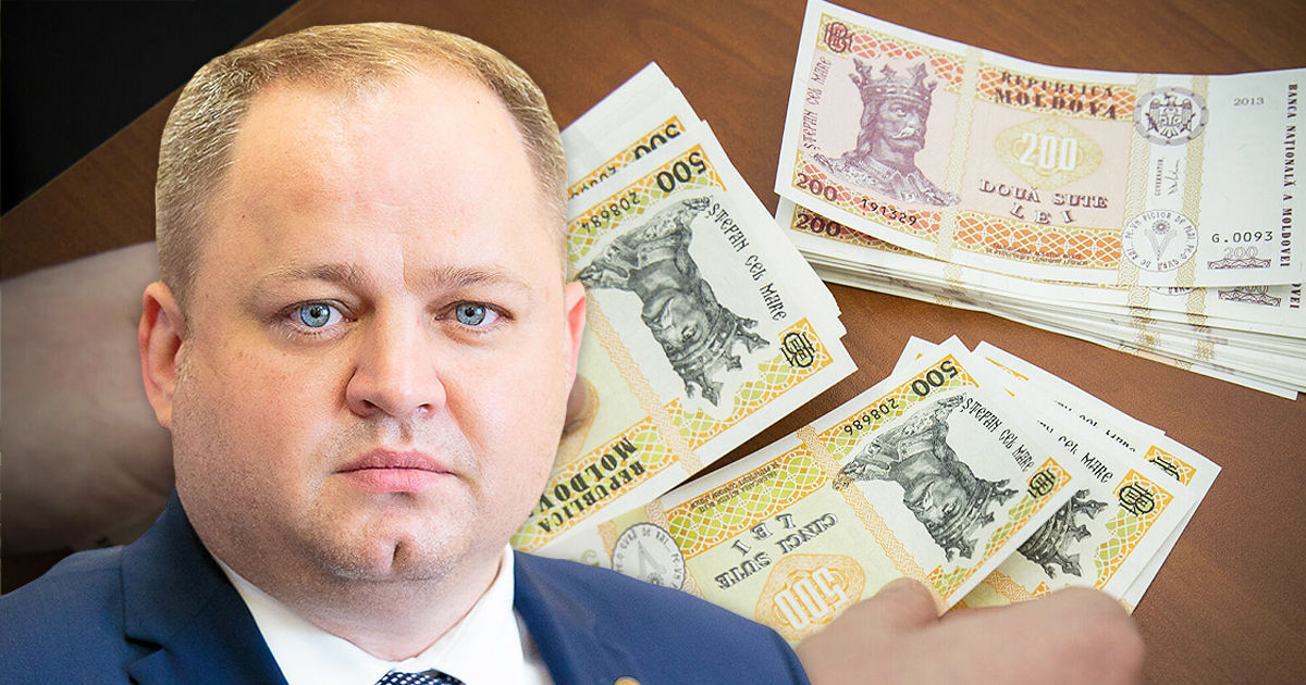 Вице-президент Нацбанка Молдовы Константин Щкендра дал пояснения по кредитам. Коллаж Point.md.