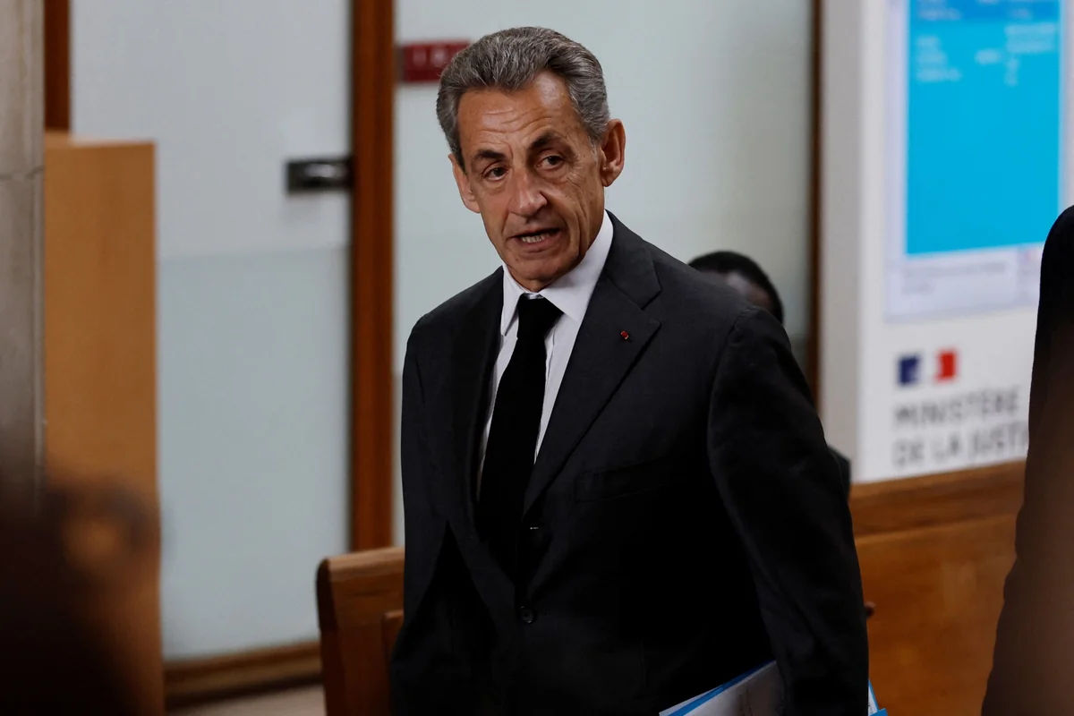 Autoritățile libiene cer despăgubiri de aproape 10 milioane de euro de la Nicolas Sarkozy.