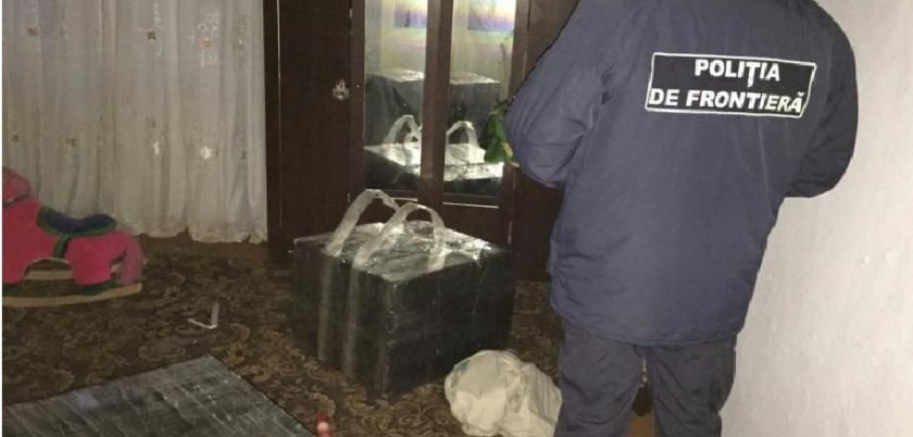 La această oră, polițiștii de frontieră desfăşoară, sub coordonarea procurorilor, percheziţii în trei localități din raionul Briceni. Foto: border.gov.md
