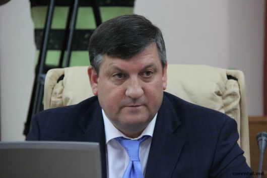 Резолюцию о вотуме недоверия министру транспорта, либералу Юрие Киринчуку, ПСРМ выдвинула 3 марта.