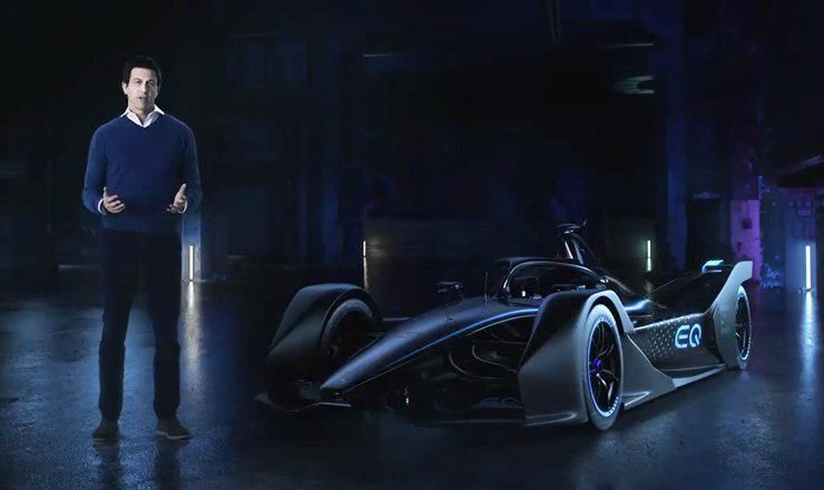 Mercedes-Benz показал свой дебютный гоночный электрокар.