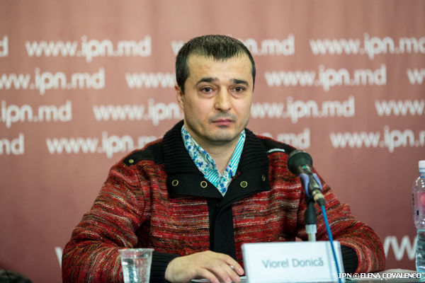 Виорел Доникэ заявил, что не нужно голосовать за Игоря Додона, потому что он коррумпирован.