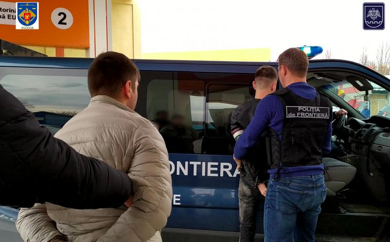 За сутенёрство обвиняемым грозит лишение свободы на срок от четырех до семи лет.