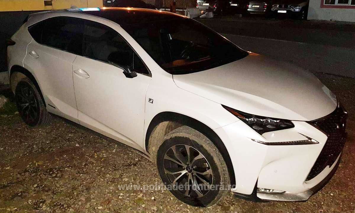 Водитель Lexus заявил, что получил 250 евро от гражданина Украины за то, чтобы привезти машину из Румынии в РМ. Фото: politiadefrontiera.ro.