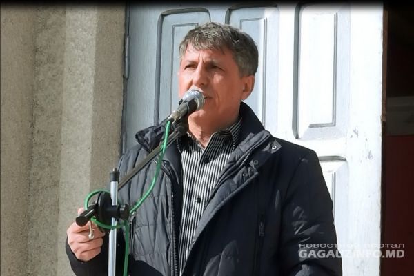 Леонид Добров сдал в ЦИК региона свои подписные листы.
