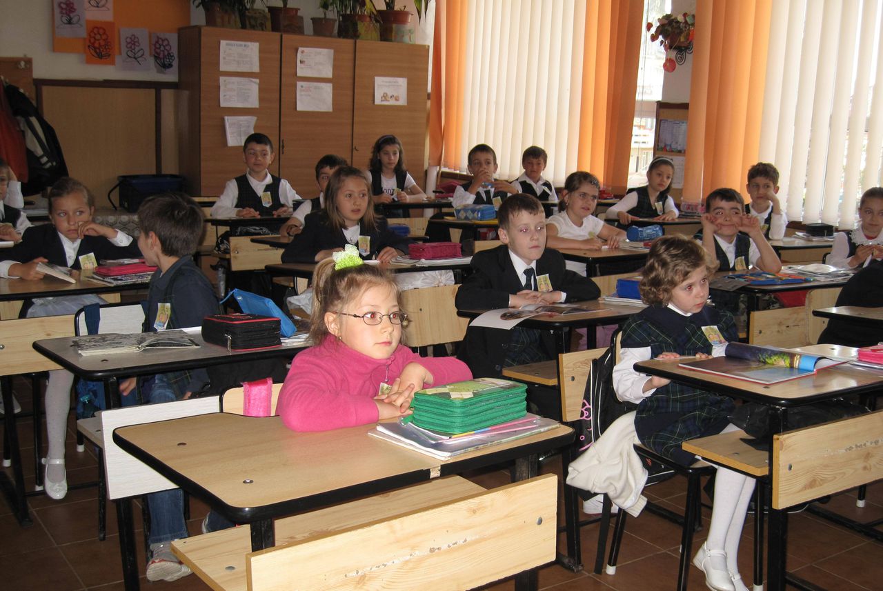 Părinţii şi elevii din Moldova nu sunt un reper în luarea deciziilor în majoritatea şcolilor. Foto: scoalamvpucioasa.wordpress.com
