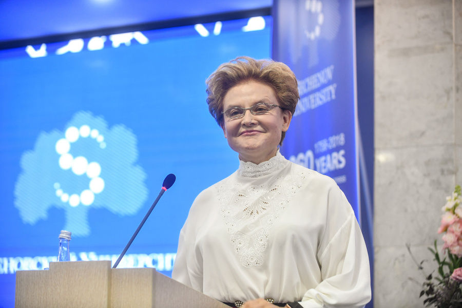 Малышева рассказала, как певица MaкSим выкарабкалась с того света.