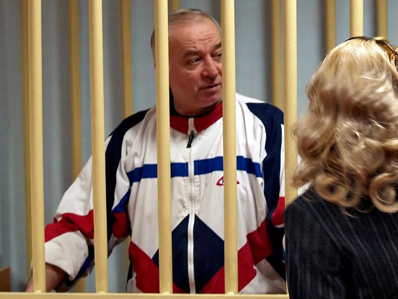 Trei copii care au intrat în contact cu Serghei Skripal au fost duși la spital.