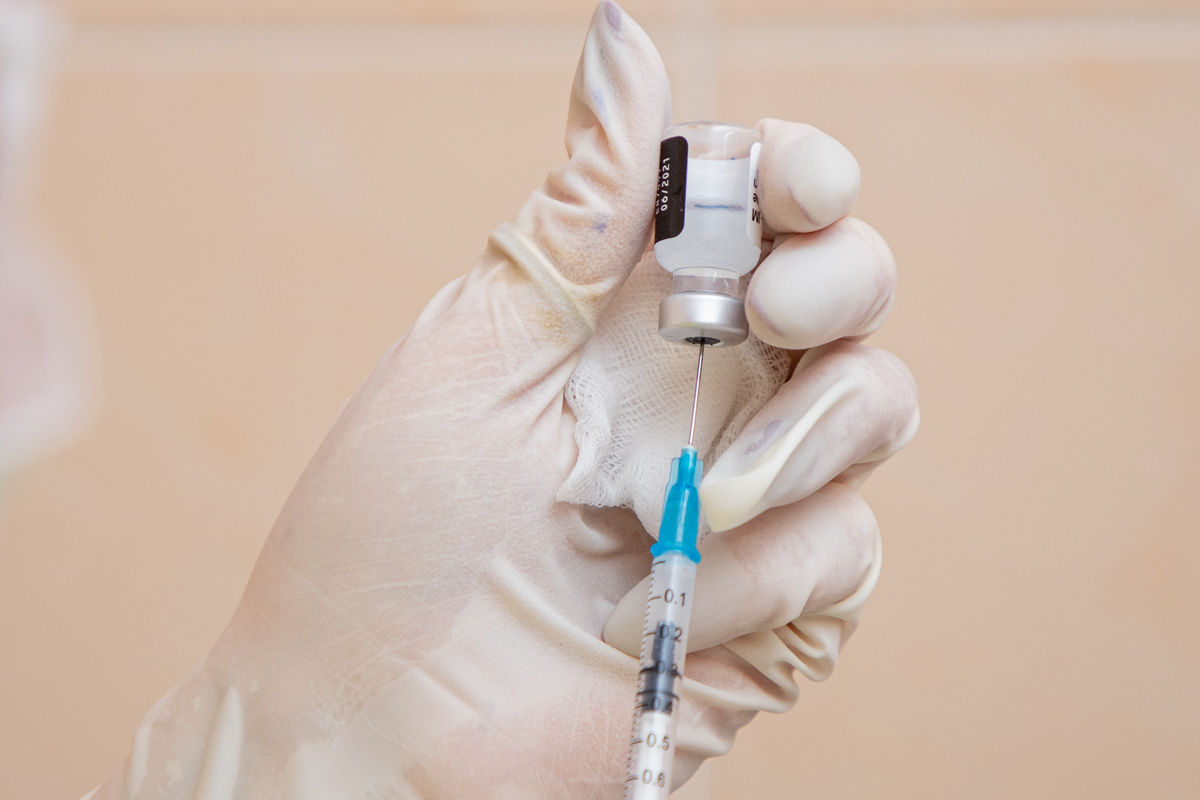 За сутки вакцинировались от коронавируса более 1,1 тысячи приднестровцев.
