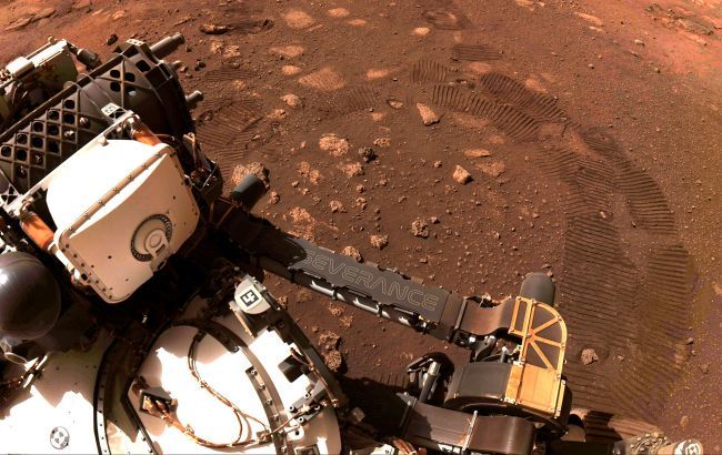 Марсоход Perseverance ищет место для временной парковки: NASA объяснили причину.