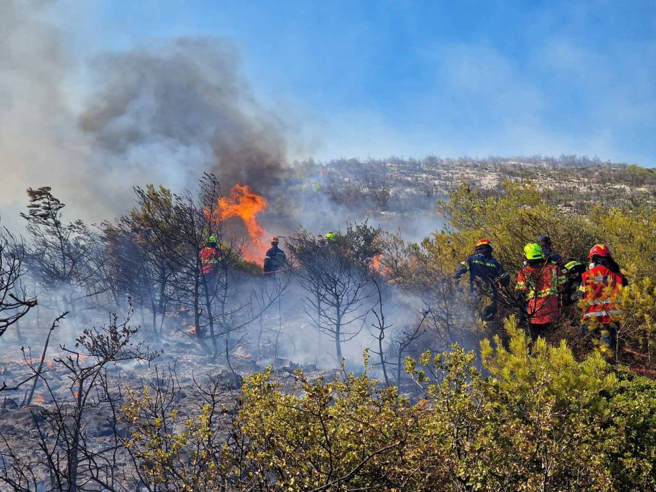 Pompierii moldoveni vor pleca în Grecia pentru stingerea incendiilor de pădure.