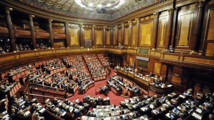 В парламенте Британии исследуют, как бороться с "грязными" российскими деньгами в стране.