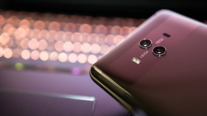 A apărut telefonul care vede în întuneric