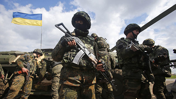 На Украине осудили священника УПЦ за призыв к силовикам уйти из Донбасса.