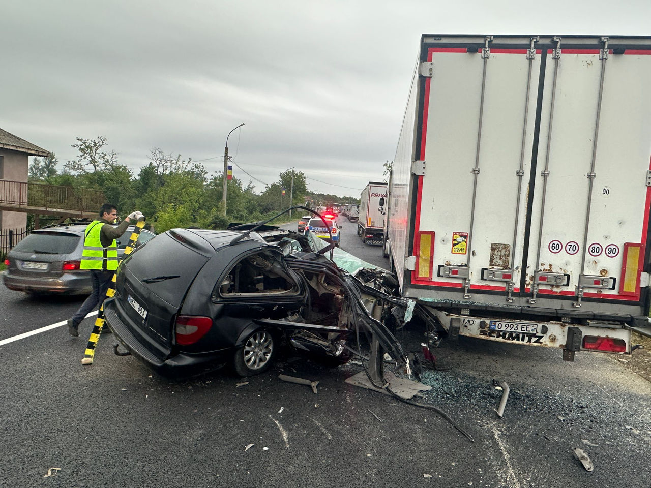 Accident grav la Iași: O mașină din Moldova s-a izbit de un camion la PTF Sculeni.