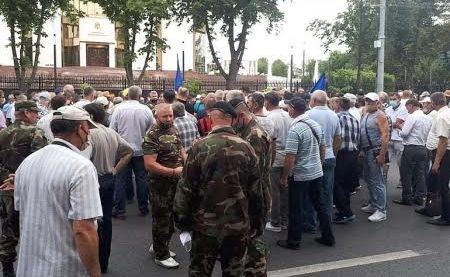 В ходе протестов ветеранов задержаны семь человек.