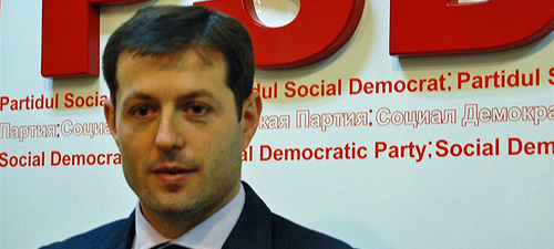 Deocamdată, PCRM nu a anunţat dacă acceptă să-şi unească forţele cu PSD-ul.