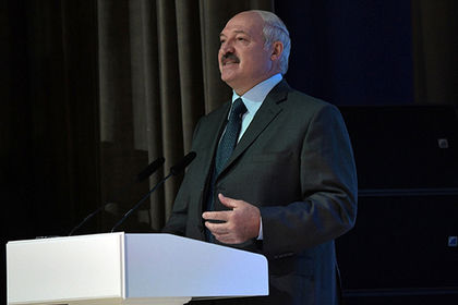 Лукашенко заговорил о раздаче оружия молодежи.