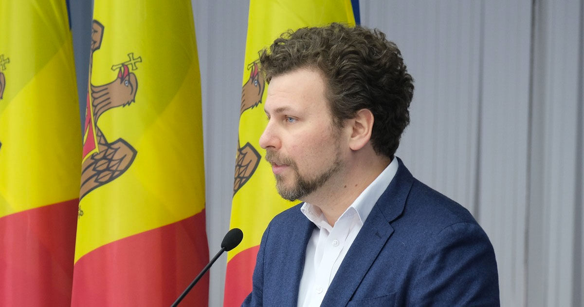 Ministerul Educației lansează un nou pachet de măsuri pentru debirocratizarea sistemului educațional.