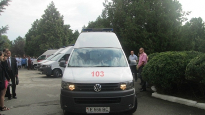 Rusia a mai donat patru ambulanţe noi regiunii transnistrene, în ajunul vizitei lui Dmitri Rogozin.