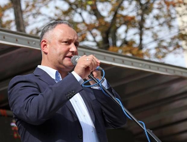 Bucurie mare în Sadova, satul de baștină al noului președinte ales, Igor Dodon. Foto: facebook.com/dodon.igor
