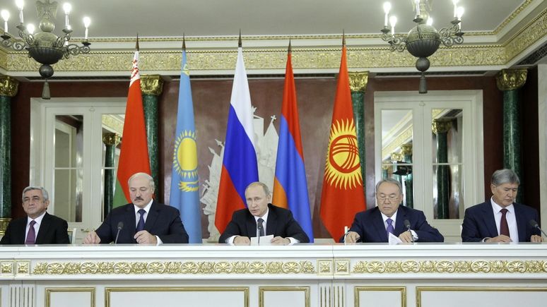 Одной военной мощи для России недостаточно, чтобы удержать бывшие советские республики в сфере своего влияния, пишет Die Welt.