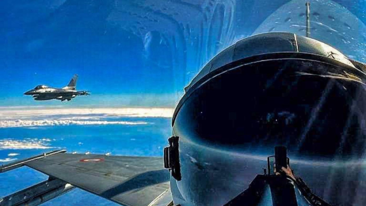 Румыния подняла в воздух F-16 и МиГ-21 из-за активности над Черным морем.
