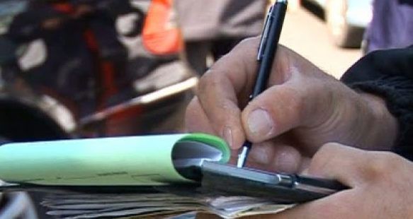 Согласно правовой норме, констатирующий агент должен был составить другой протокол, а не вносить изменения в уже подписанный акт. Фото: bizlaw.md.