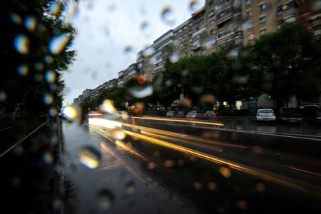Accidentele aeriene sînt frecvente în Rusia, ele fiind atribuite adesea stării aparatelor de zbor şi unei mentenanţe defectuoase.