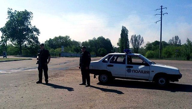 На Украине зафиксировали 40 взрывов при пожаре на бывшем складе боеприпасов.