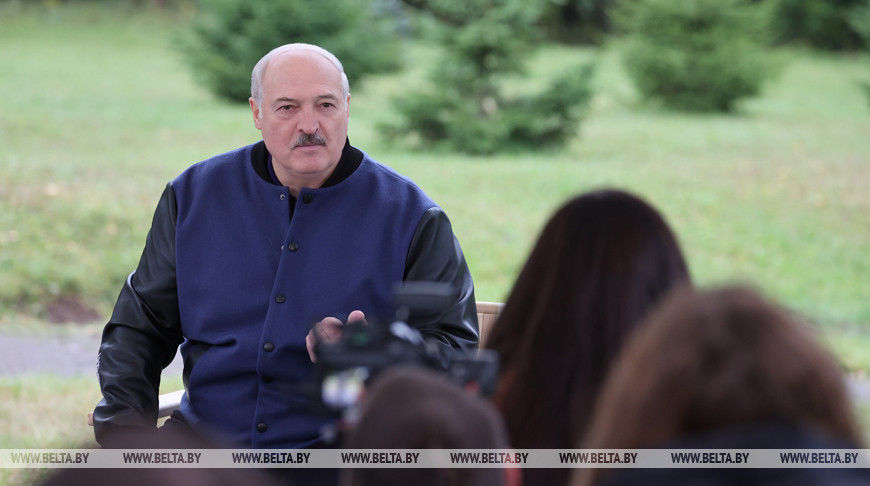 Александр Лукашенко пообщался с журналистами. 